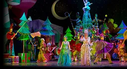 Cirque Dreams: Holidaze
