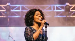 CeCe Winans