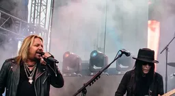 Motley Crue & Tesla