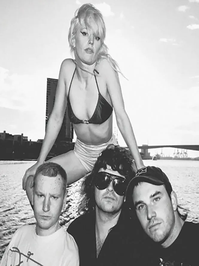 Amyl and the Sniffers