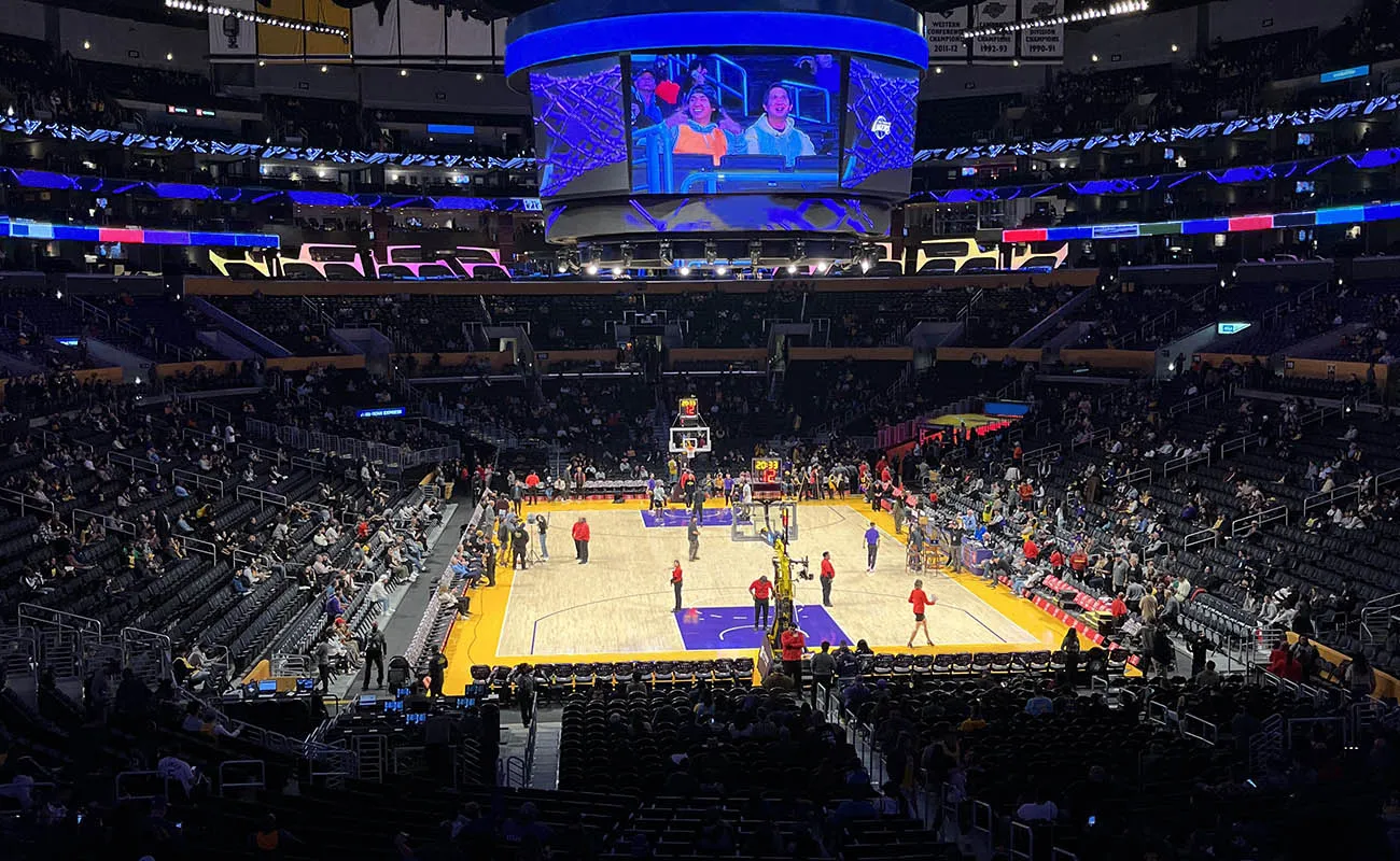Los Angeles Lakers vs. Oklahoma City Thunder Tickets - Crypto.com Arena -  Los Angeles, CA - 2/9/2026 7:00PM | Nationwide Tickets