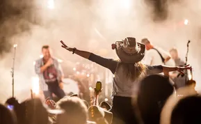 Luke Combs, Dierks Bentley, Ty Myers, Jake Worthington & Thelma and James Tickets