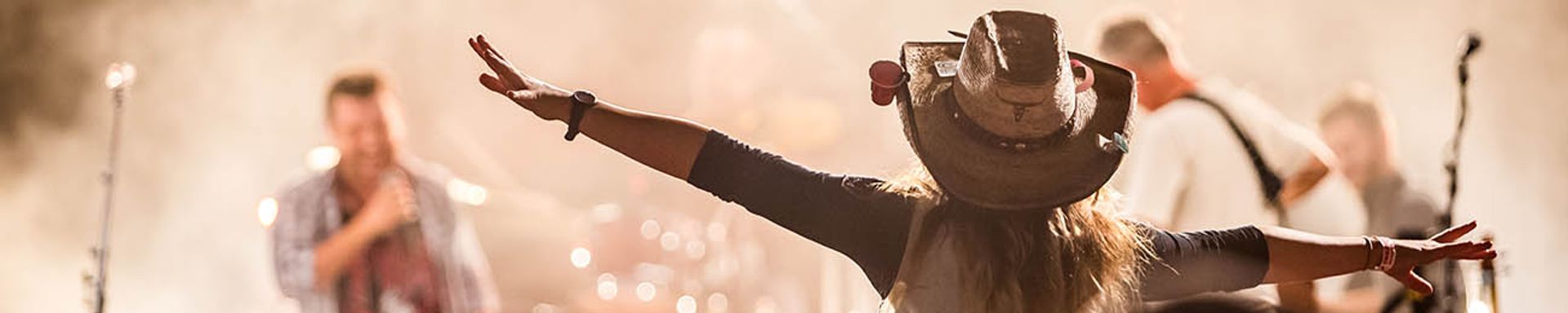 Luke Combs Tickets