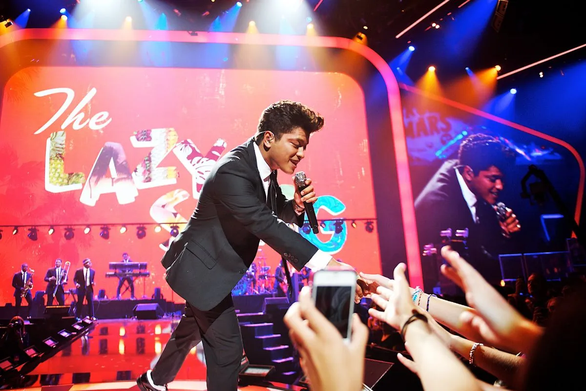 Bruno Mars, Leon Thomas & DJ Pee.Wee Apr 11, 2026 Allegiant Stadium